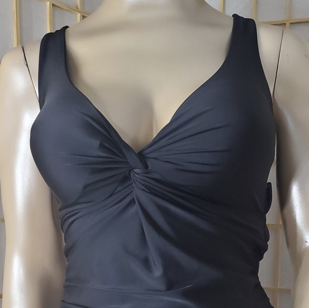 Bathing suit - Picture 3 of 4